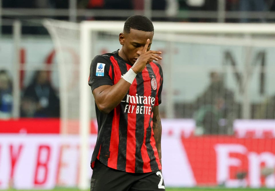 AC MILAN GANA EL DERBI CON GOLAZO DE ESTUPIÑÁN