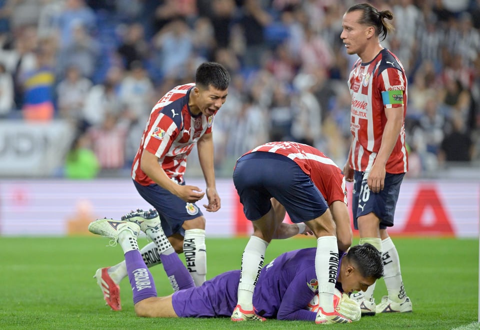 Tala Rangel salva a Chivas y hunde a Rayados con penal atajado featured image