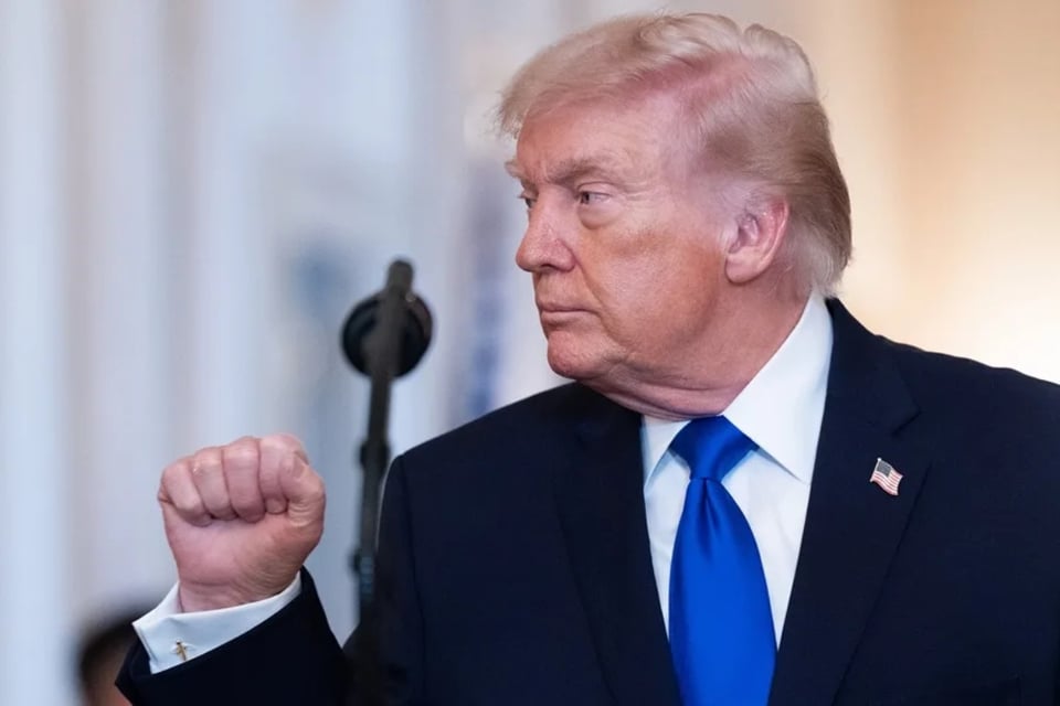 Trump lanza dura advertencia a Irán y promete respuesta sin precedentes