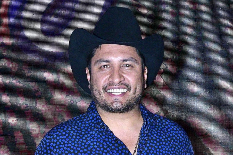 Nace hijo de Julión Álvarez