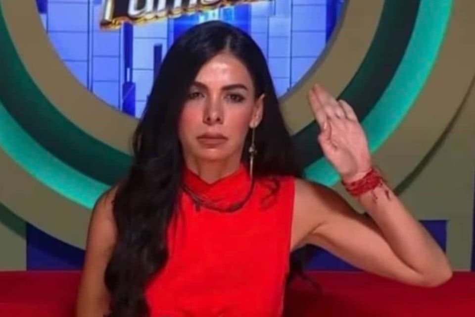 Vanessa Arias Sparks Controversy After Making a Help Signal on La Casa de los Famosos