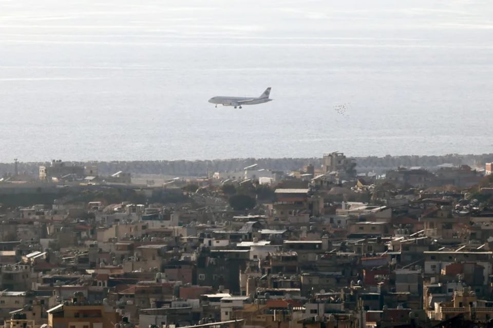 Cierre aéreo complican rescate de estadounidenses en Medio Oriente