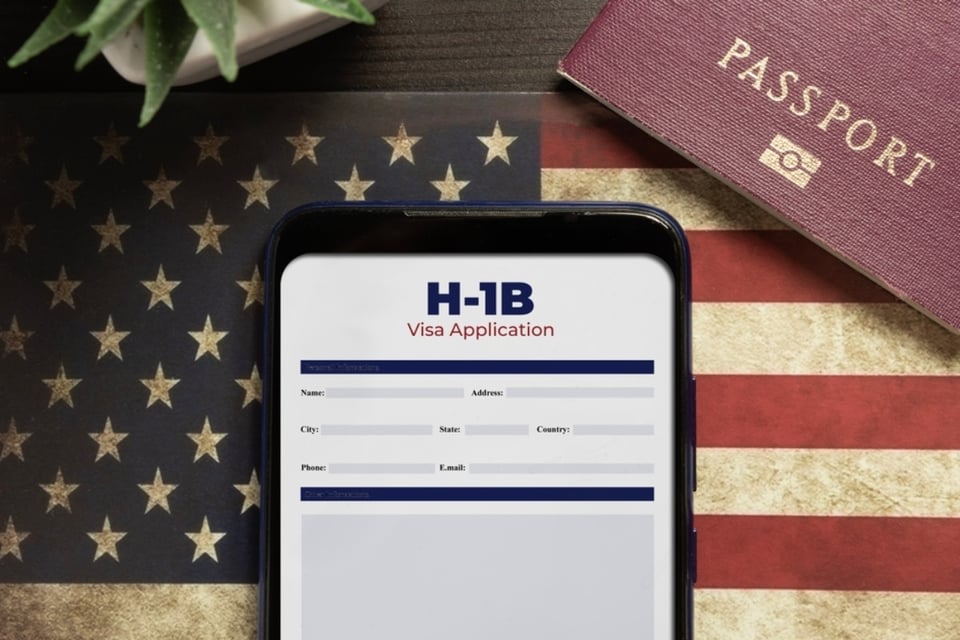 Impulsan la Ley WISA para frenar restricciones a visas H-1B y reabrir puerta a talento extranjero
