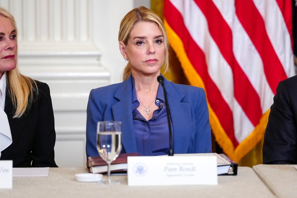 ¡Ultima hora! Trump destituye a la fiscal general Pam Bondi en medio de tensiones políticas