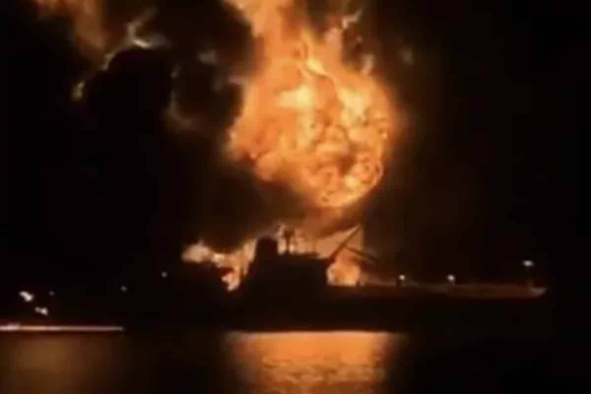Misil iraní impacta petrolero vinculado a EE. UU. en el Golfo Pérsico
