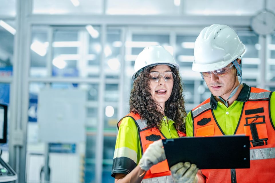Inteligencia artificial impulsa nuevas oportunidades de trabajo ¡Con hasta 30% de aumento salarial!