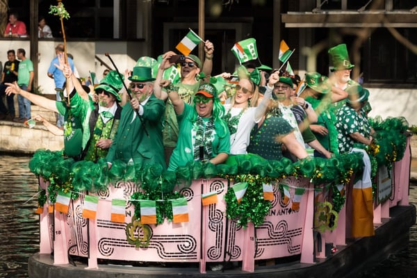 17 de marzo: Día de San Patricio, la historia detrás de la fiesta verde más famosa del mundo!