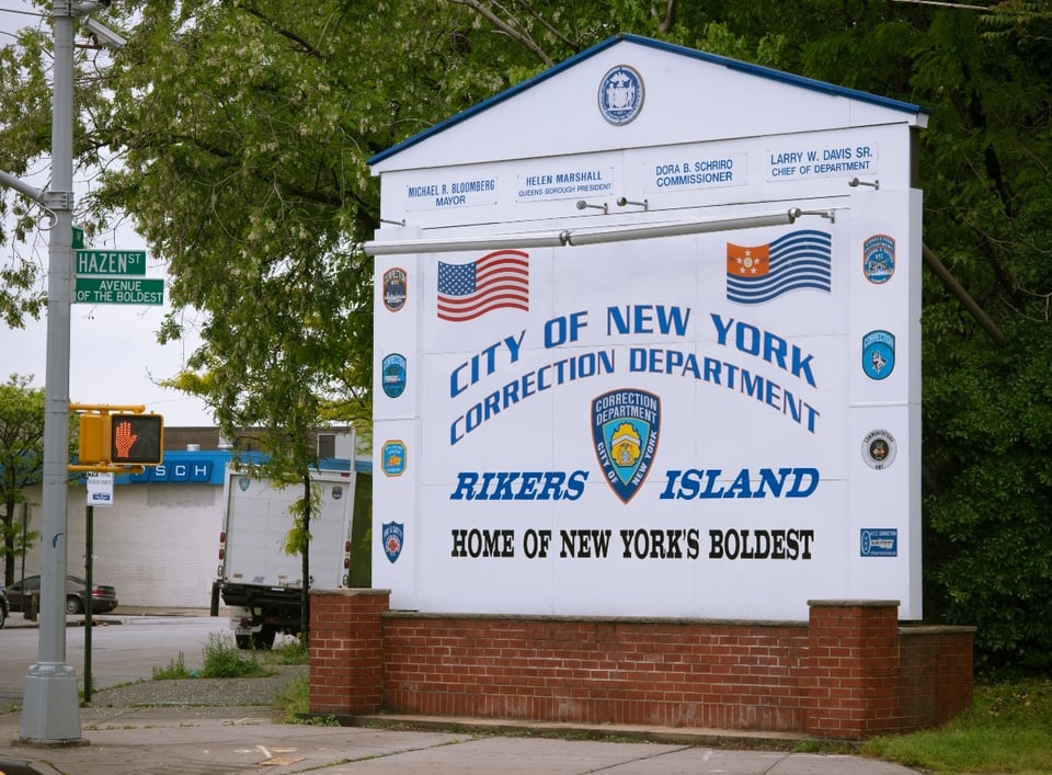 Nueva York busca “zar de cárceles” para cerrar la polémica prisión de Rikers