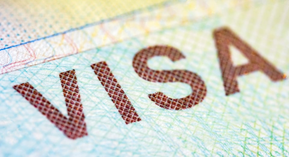 EEUU cierra visas H-2B y deja fuera a miles de trabajadores featured image