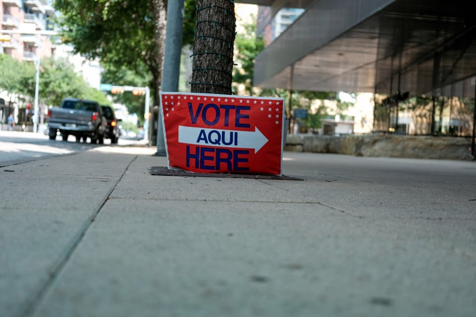 Demócratas arrasan en voto anticipado en Texas, según datos oficiales