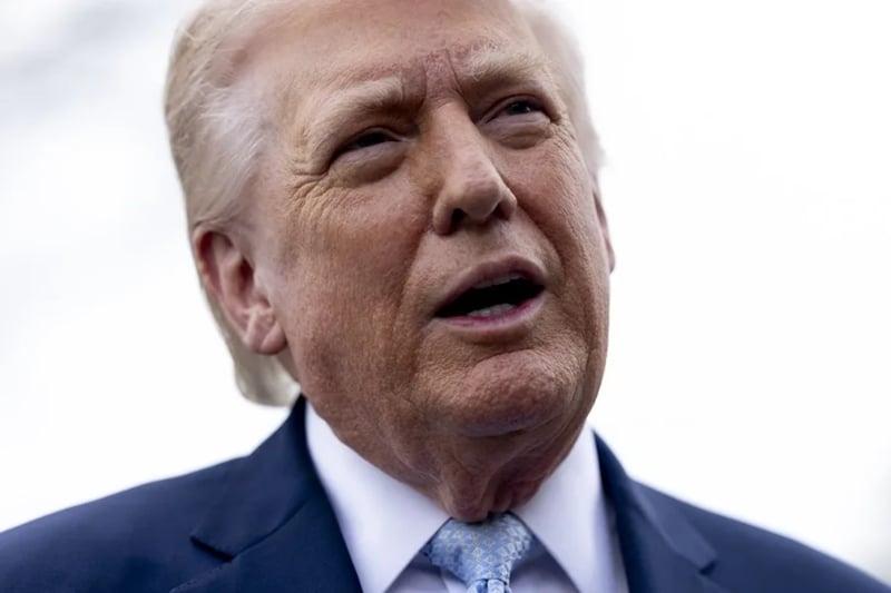 Trump desata polémica al celebrar la muerte de Mueller, el fiscal que lo investigó