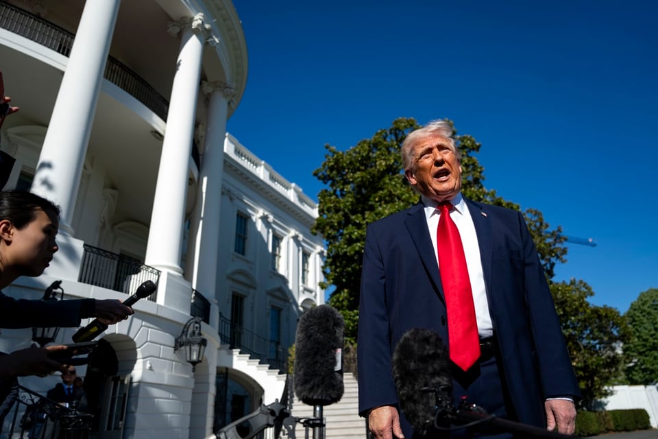 Trump amenaza con aranceles del 50% a China por posible apoyo a Irán