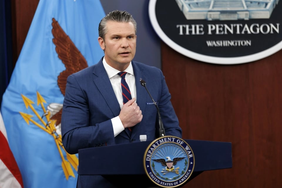 Pentágono presiona al Congreso para oficializar “Departamento de Guerra”
