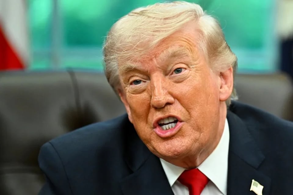 Trump celebra salida de Emiratos de la OPEP y prevé baja en gasolina