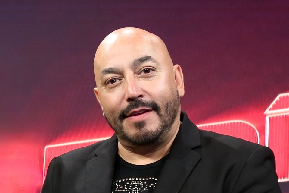 Lupillo Rivera y Taina Pimentel sellan su amor con compromiso y planean boda