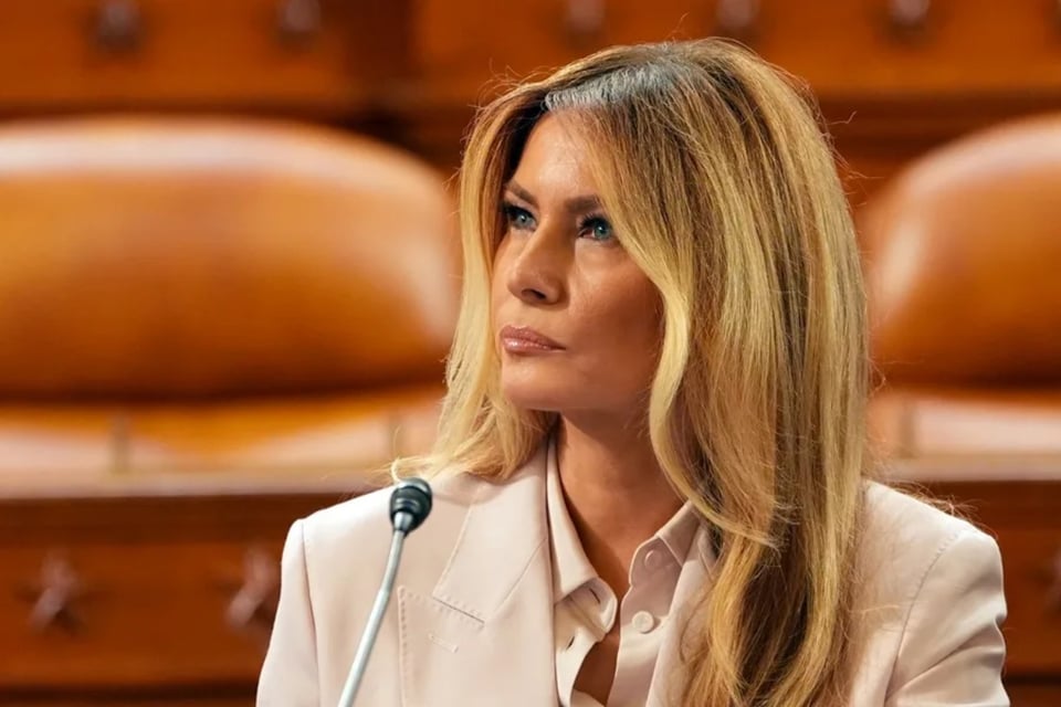 Propuesta de Melania Trump apunta a reforzar protección en hogares de acogida