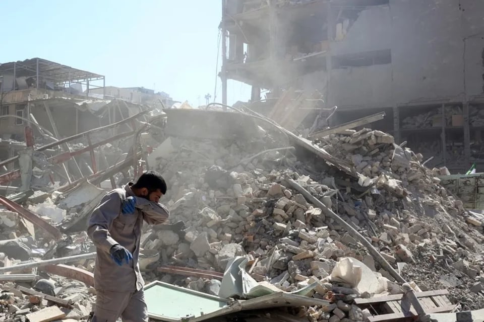 Israel bombardea sede clave de la Guardia Revolucionaria en Teherán