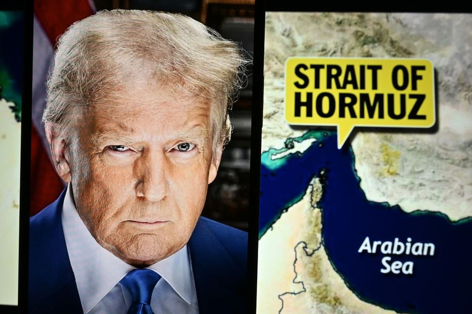 Trump Blocks Key Oil Route: Strategy or Major Mistake with Global Economic Impact?