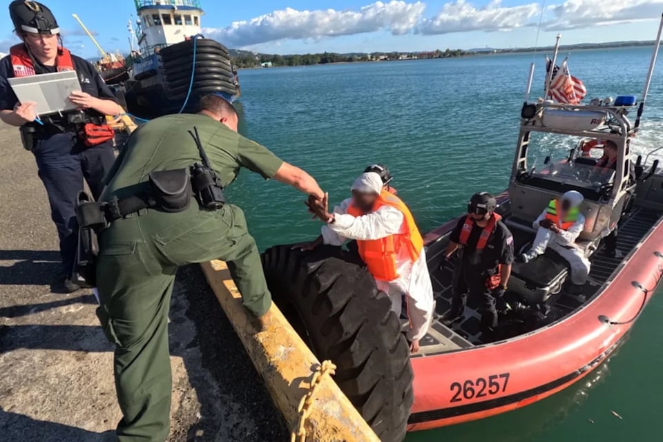Guardia Costera intercepta migrantes en Puerto Rico y los repatria de inmediato