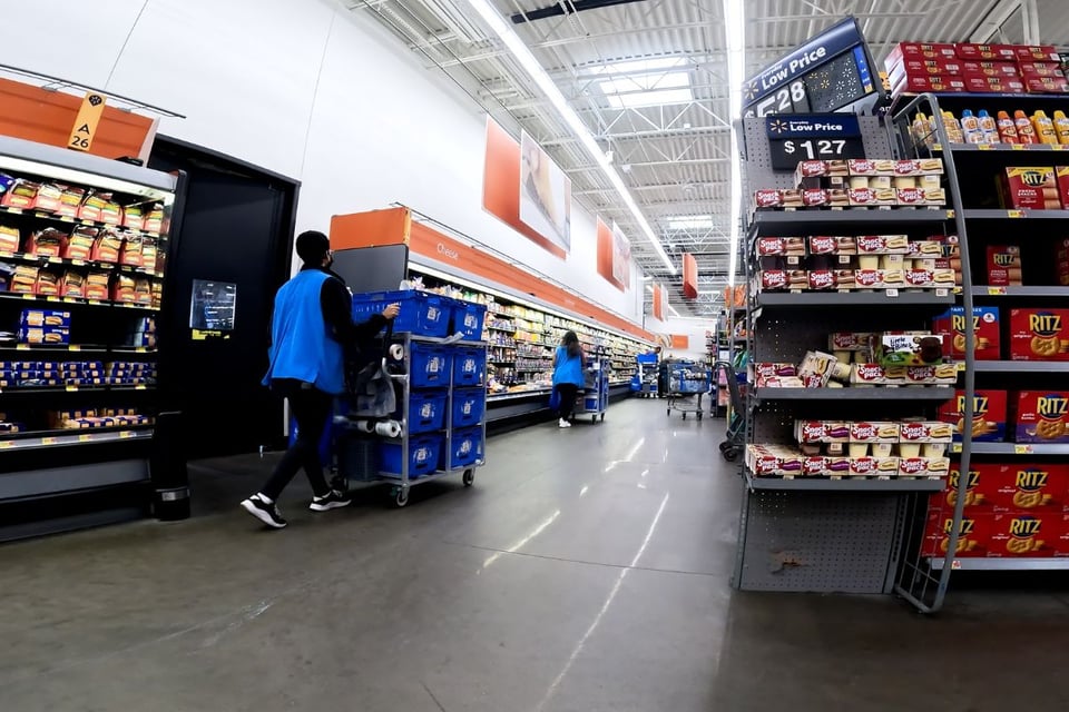 cuánto gana un trabajador en Walmart 