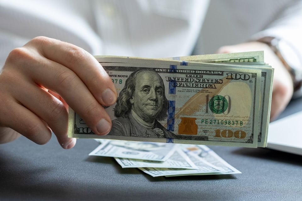 Arranca la semana con un dólar sin cambios en México, Colombia y RD