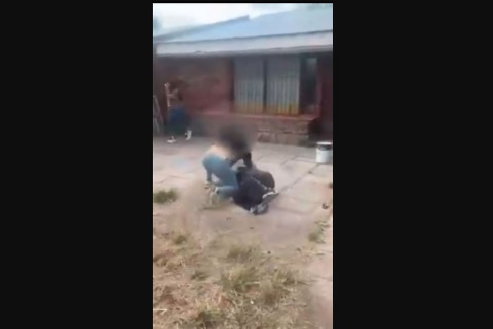 Golpiza a estudiante, Video, Argentina MundoNOW, School Violence in Argentina Video