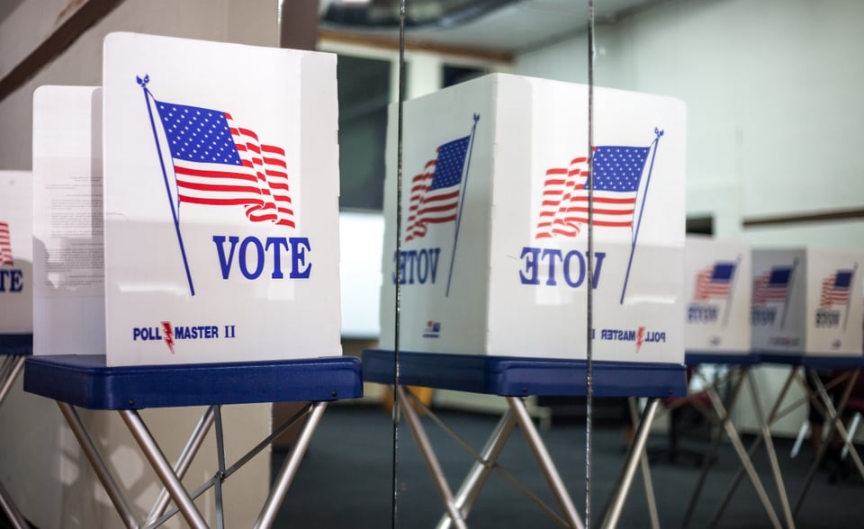 Candidato en Texas es sancionado por apostar en su propia elección