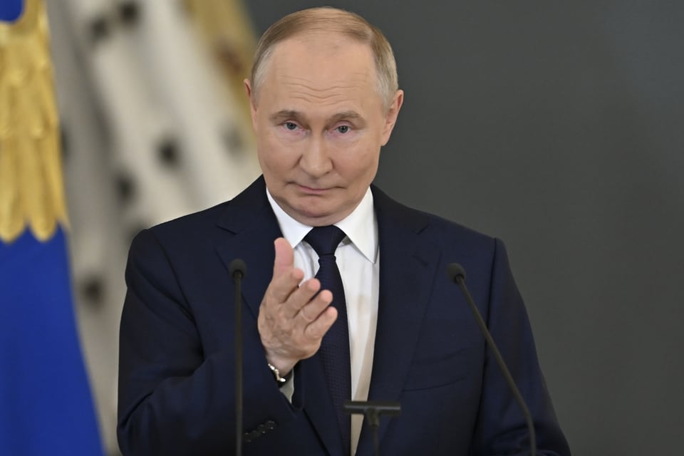 Putin anuncia tregua de 32 horas en Ucrania por Pascua ortodoxa