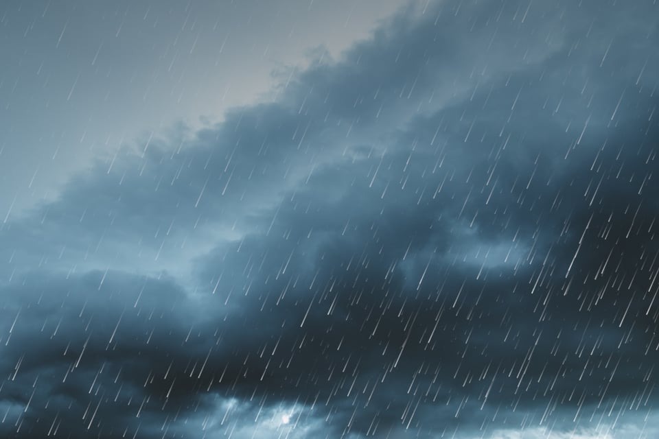 Tormentas en la costa oeste amenazan con lluvias intensas y nevadas en los próximos días