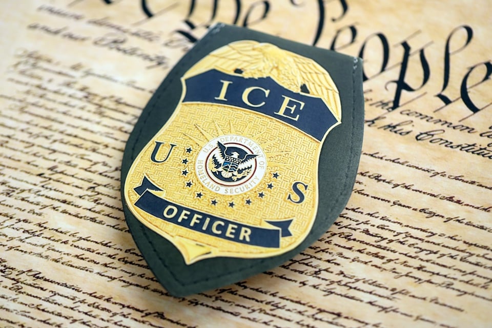 Crisis en Texas: ciudades enfrentan represalias por limitar a ICE