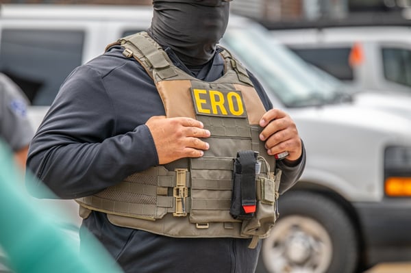 DHS limita a ICE: lo que ahora no pueden hacer los agentes