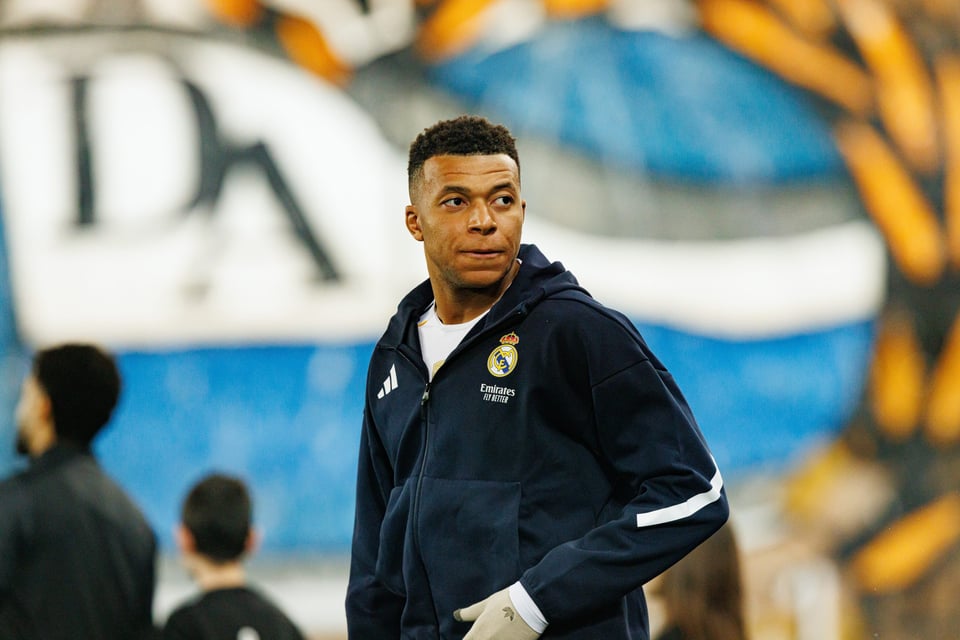 Mbappé en duda para el Clásico ante Barcelona por lesión