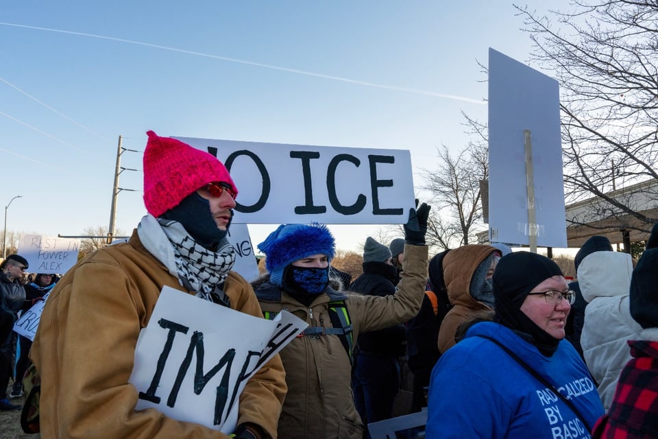 Crecen protestas contra plan de ICE para convertir almacenes en centros de detención