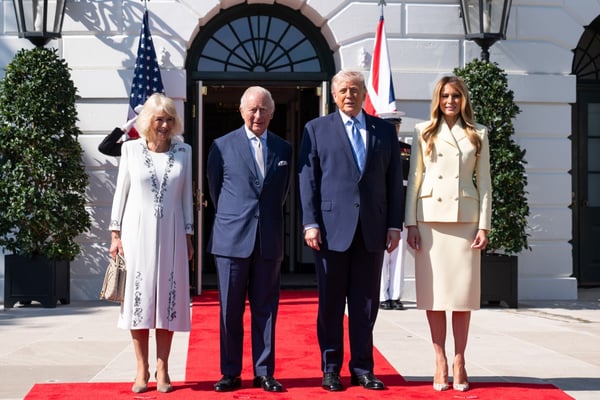 Trump recibe al Rey Carlos III y le muestra la colmena de la Casa Blanca