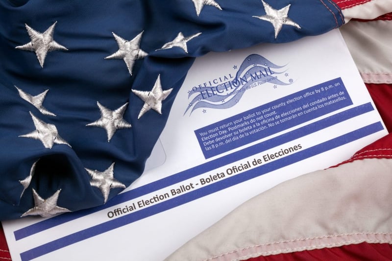 Trump firma decreto para reforzar control del voto por correo en EE.UU.