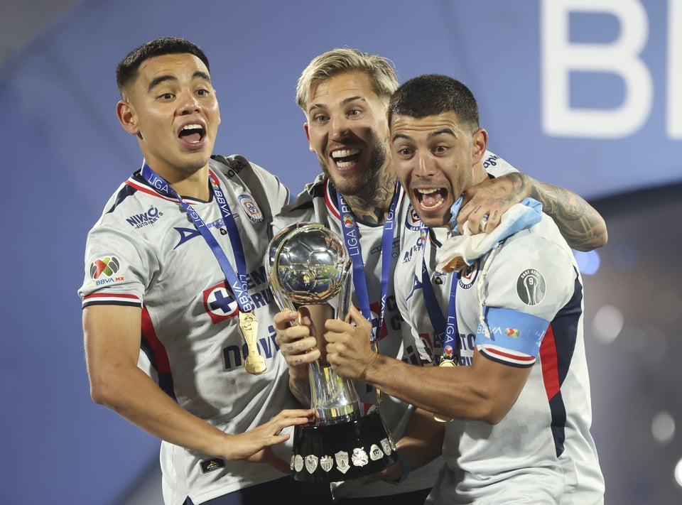 Cruz Azul entra al club de los 10 títulos en la Liga MX