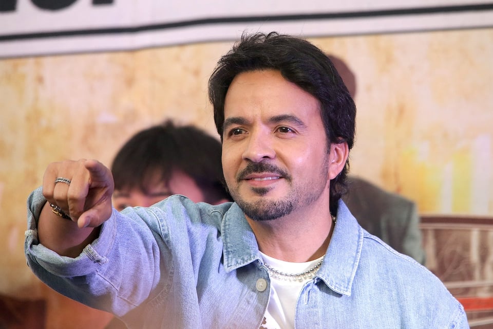 Luis Fonsi despide a su abuela con un emotivo mensaje que conmueve a sus seguidores
