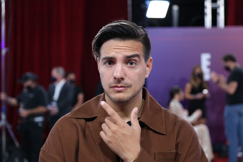 Vadhir Derbez enfrenta acusación