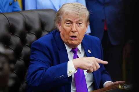 Trump demanda a diócesis para quitarle tierras en la frontera