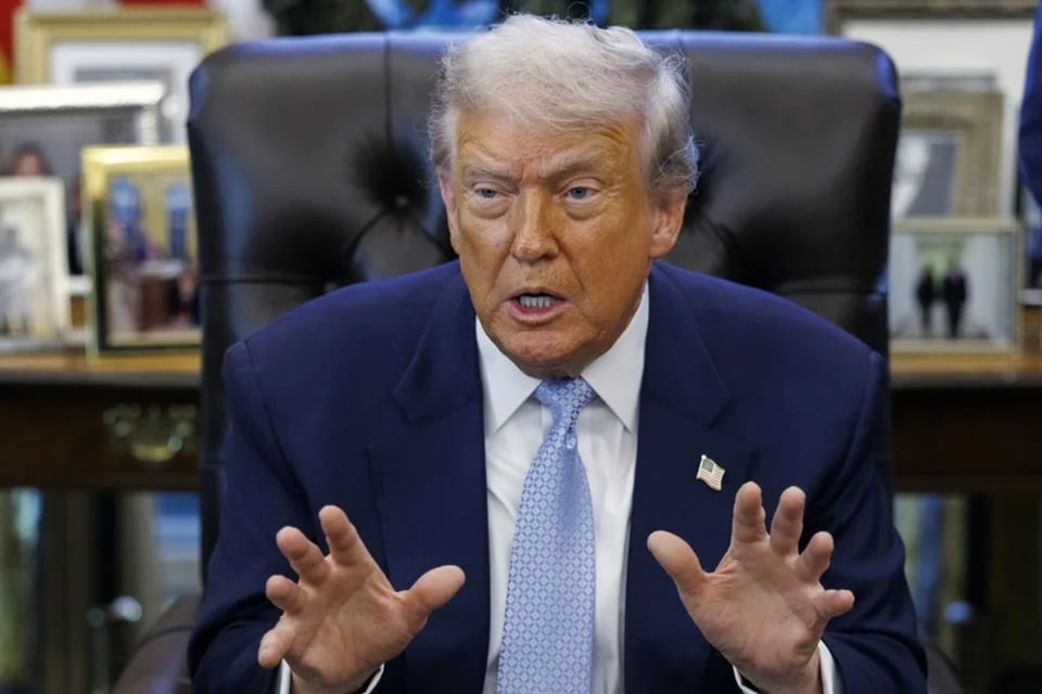 Trump lanza dura advertencia a Irán tras amenazas a buques estadounidenses