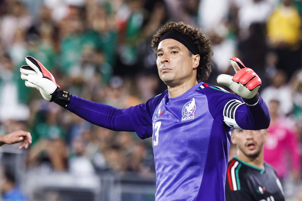 Aguirre abre la puerta a Ochoa para el duelo ante Chequia