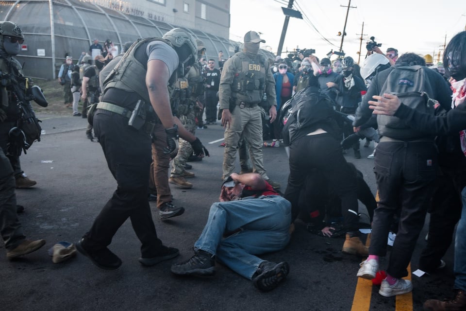 ICE reporta 17 arrestos tras protestas en centro de detención de Newark