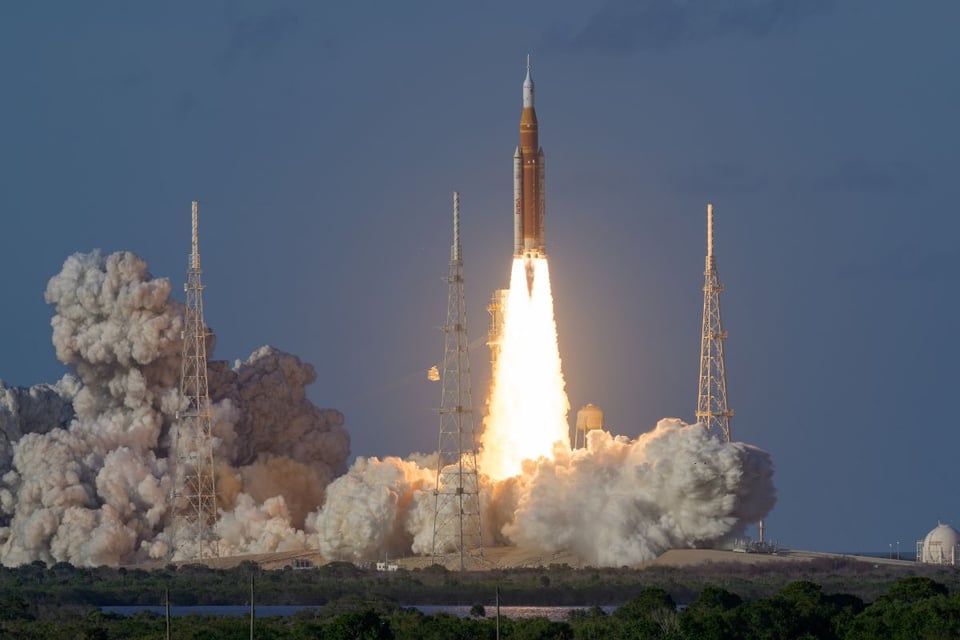 contratos millonarios de la NASA