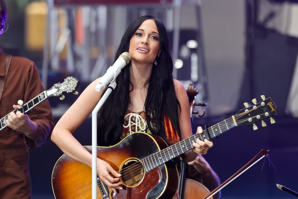 Hermanos mariachi reaparecen en Texas junto a Kacey Musgraves tras detención migratoria