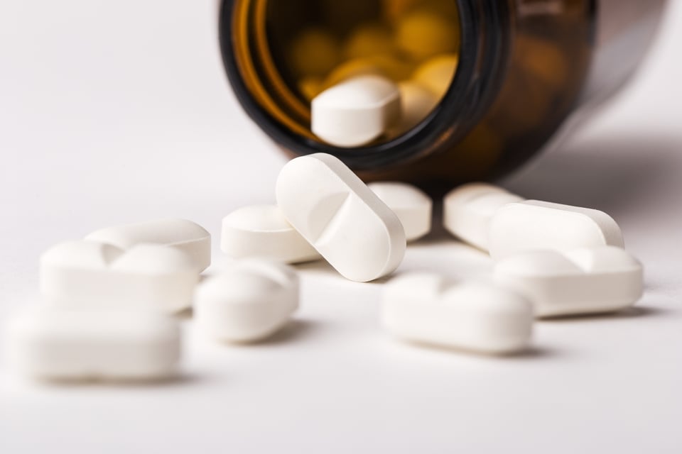 Suplementos comercializados por Amazon y Walmart son retirados por posible riesgo sanitario