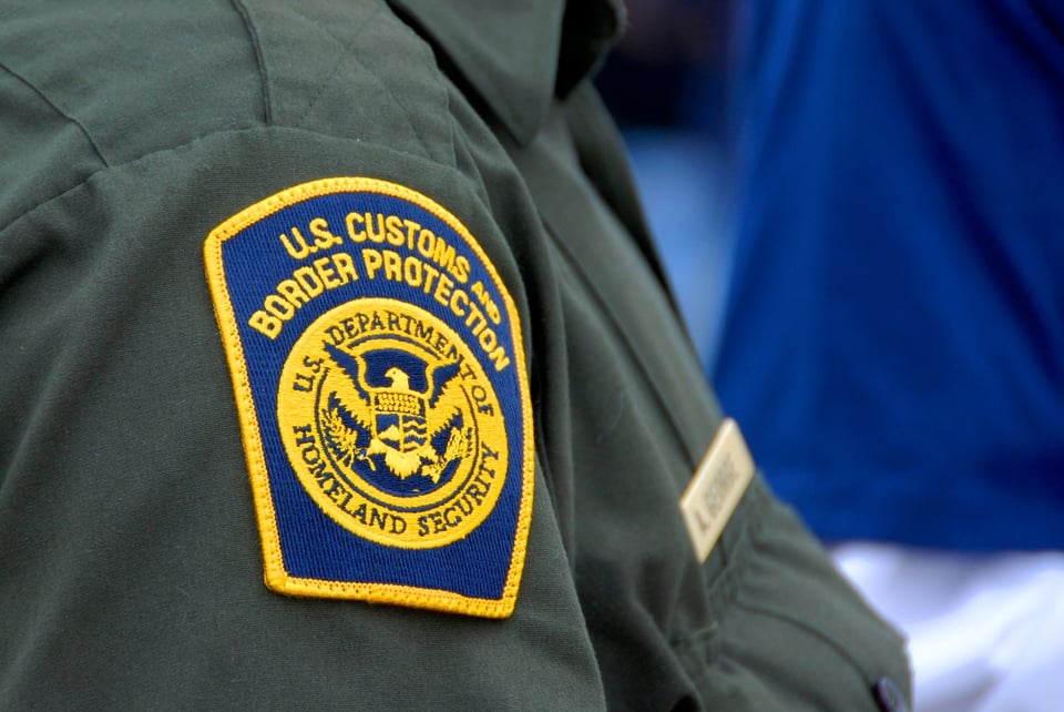 Tráfico de migrantes termina en arresto en Texas