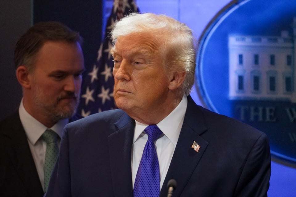 Trump frena misión militar en Ormuz a solicitud de Pakistán en medio de tensiones