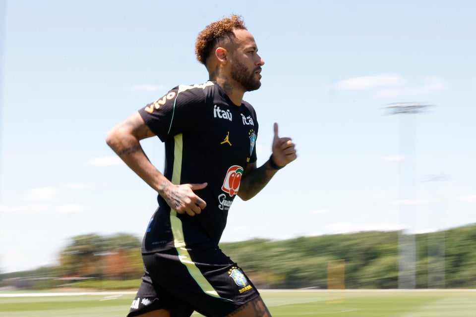 Neymar vuelve a pisar el césped y alimenta la ilusión de Brasil en el Mundial 2026