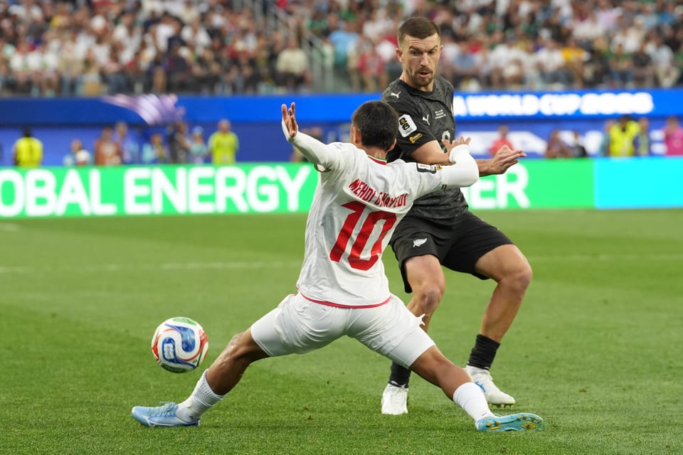 Nueva Zelanda sorprende a Irán y rescata un empate