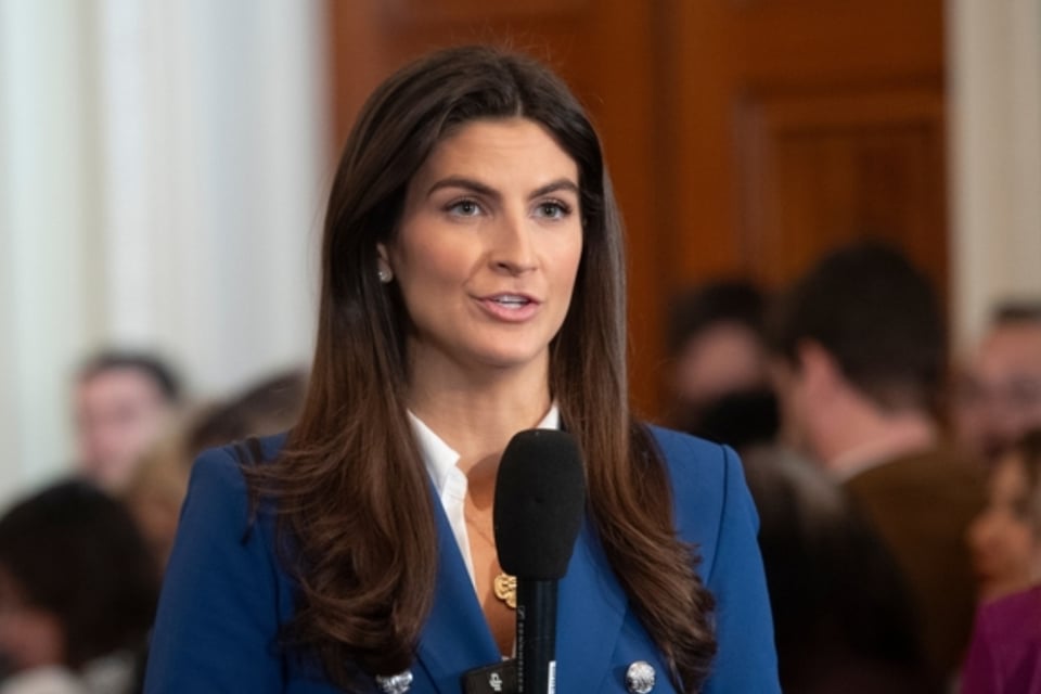 Kaitlan Collins, periodista de CNN, responde a Trump tras ser llamada “reportera corrupta”